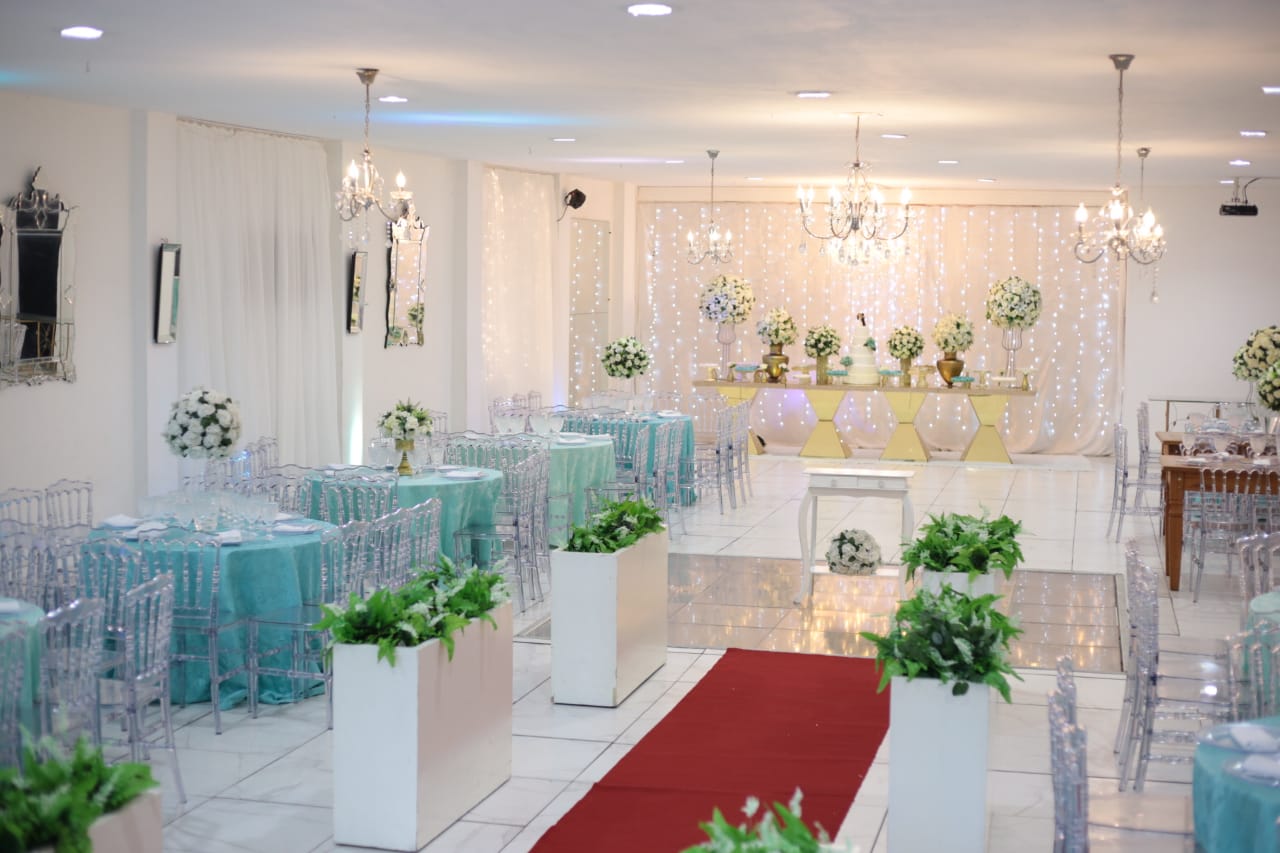 Salão decorado para cerimônia de casamento em Itaquera, Zona Leste de São Paulo
